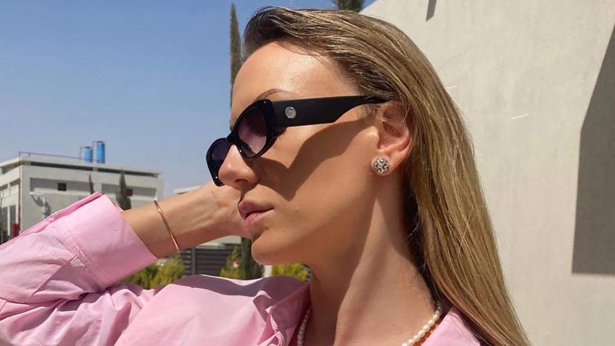 Леся Нікітюк показала стильне намисто Леся Нікітюк показала стильне намисто