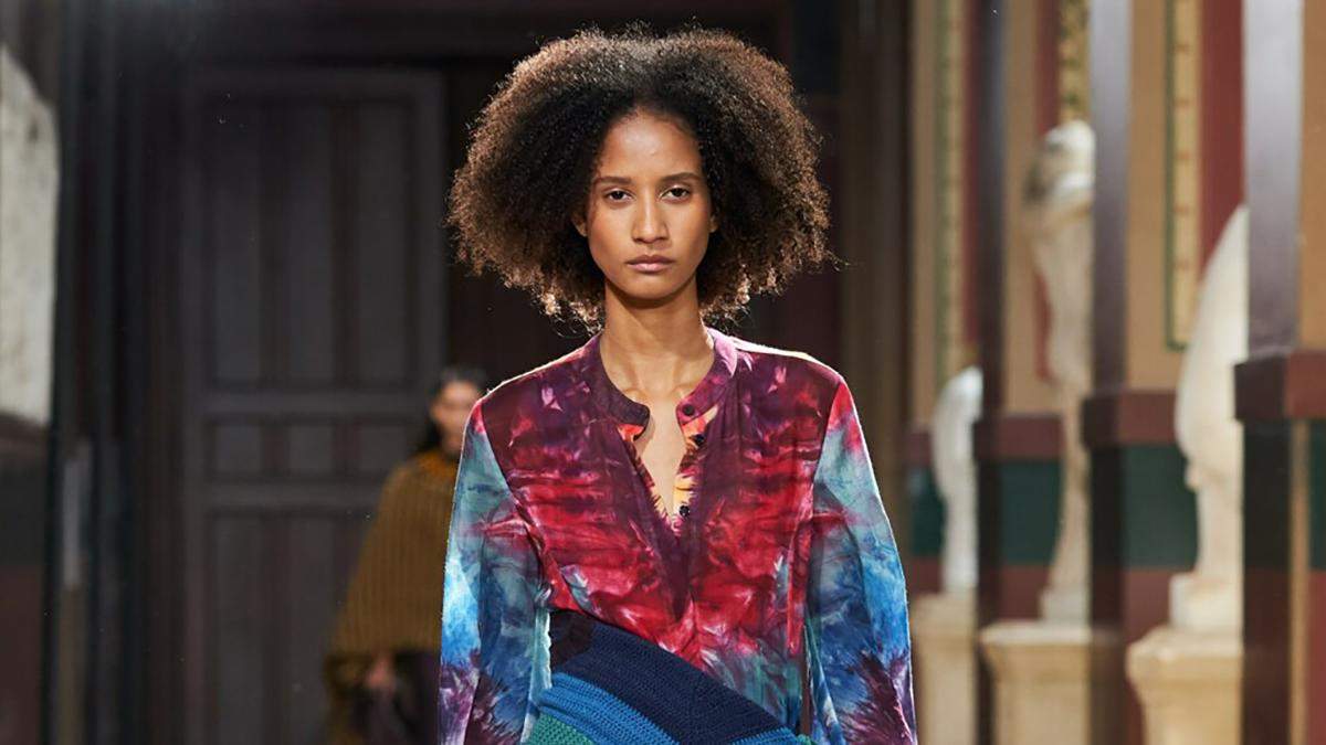Принт tie-dye цього сезону знову в моді Принт tie-dye цього сезону знову в моді
